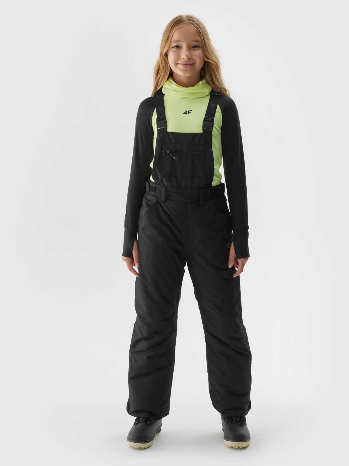 Dievčenské lyžiarske nohavice s trakmi a membránou 10000 - čierne