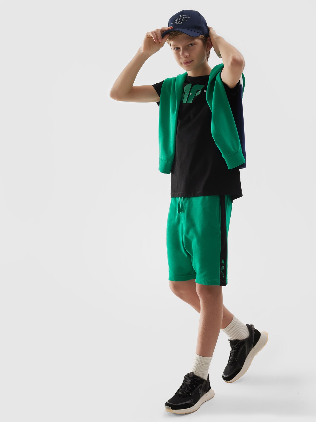 Chlapčenské teplákové šortky - zelené