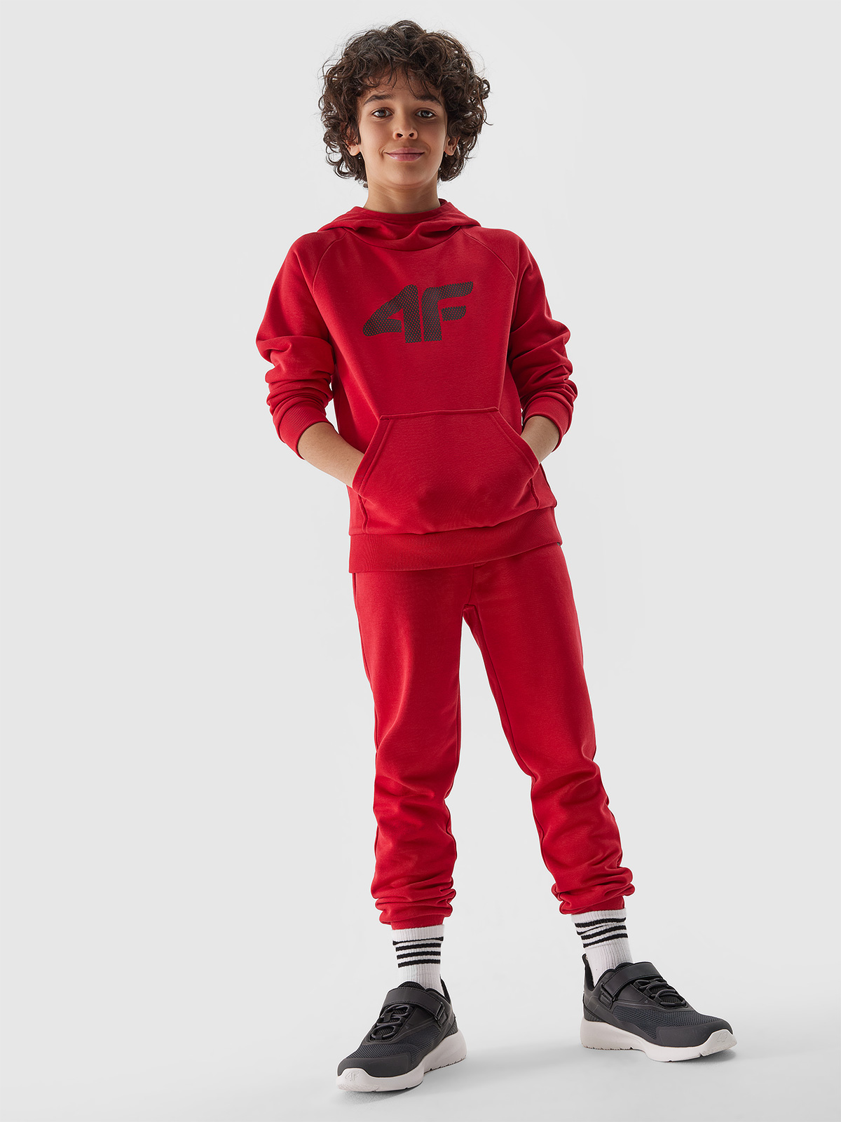 Chlapčenské teplákové nohavice typu jogger - červené