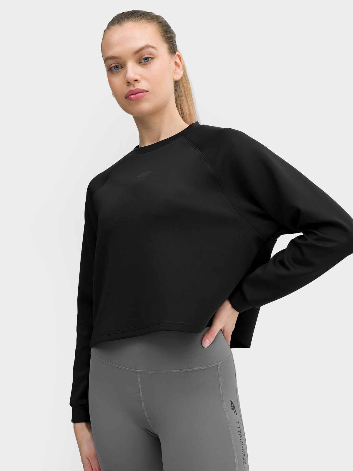 Dámska nerozopínateľná tréningová crop-top mikina bez kapucne