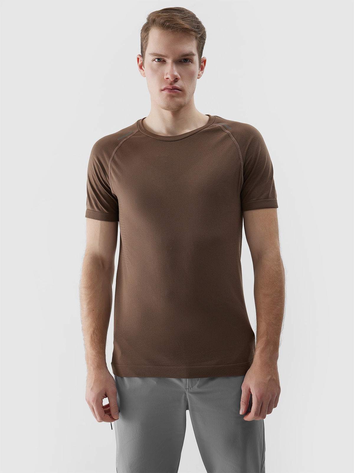 Pánske bezšvové bežecké tričko na trail running - hnedé